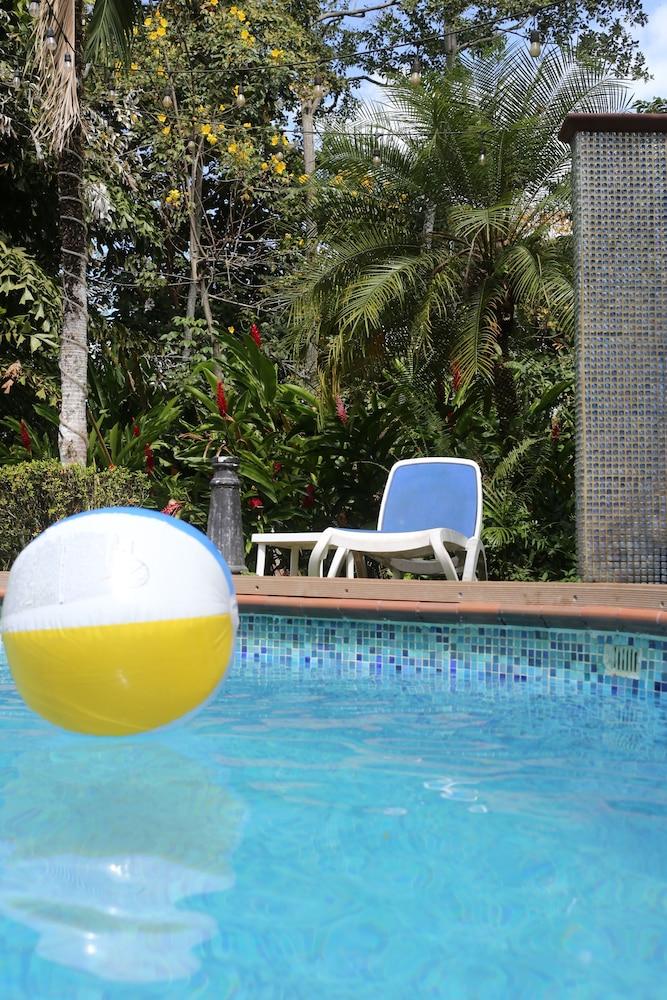 Albrook Hotel 4*