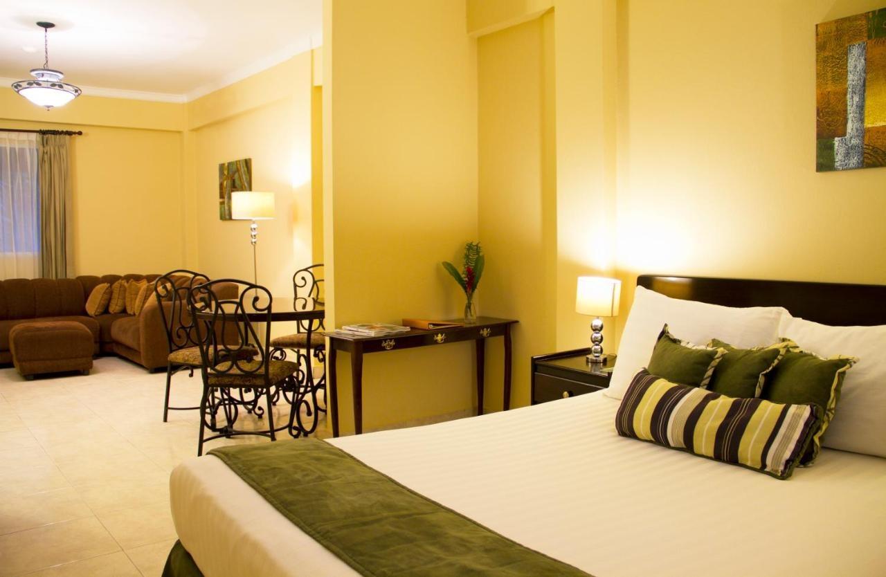 Hotel Albrook