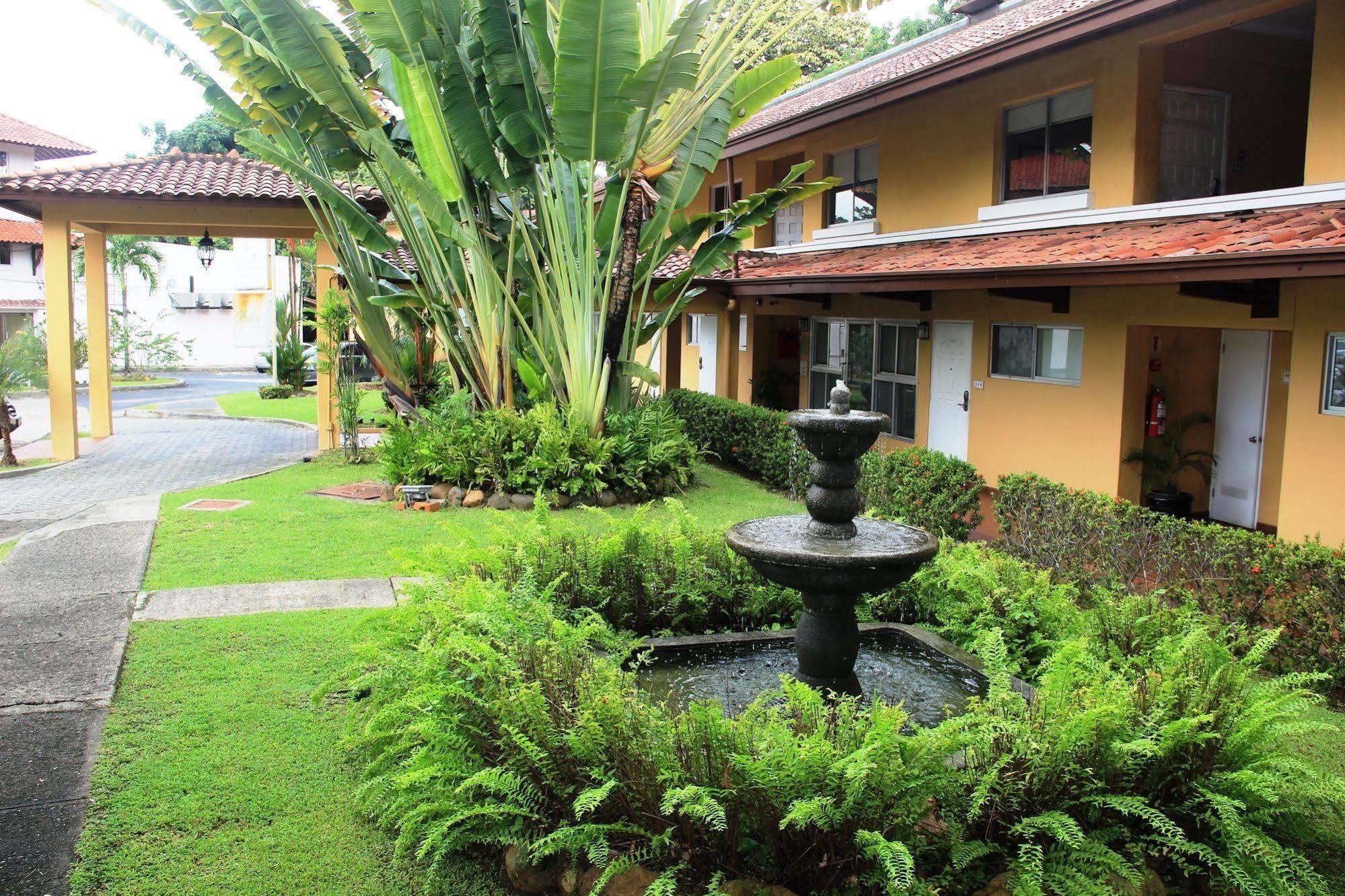 Albrook Hotel 4*